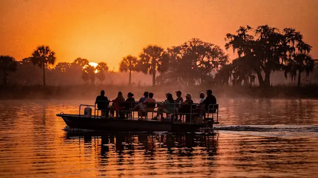 Boat cruises